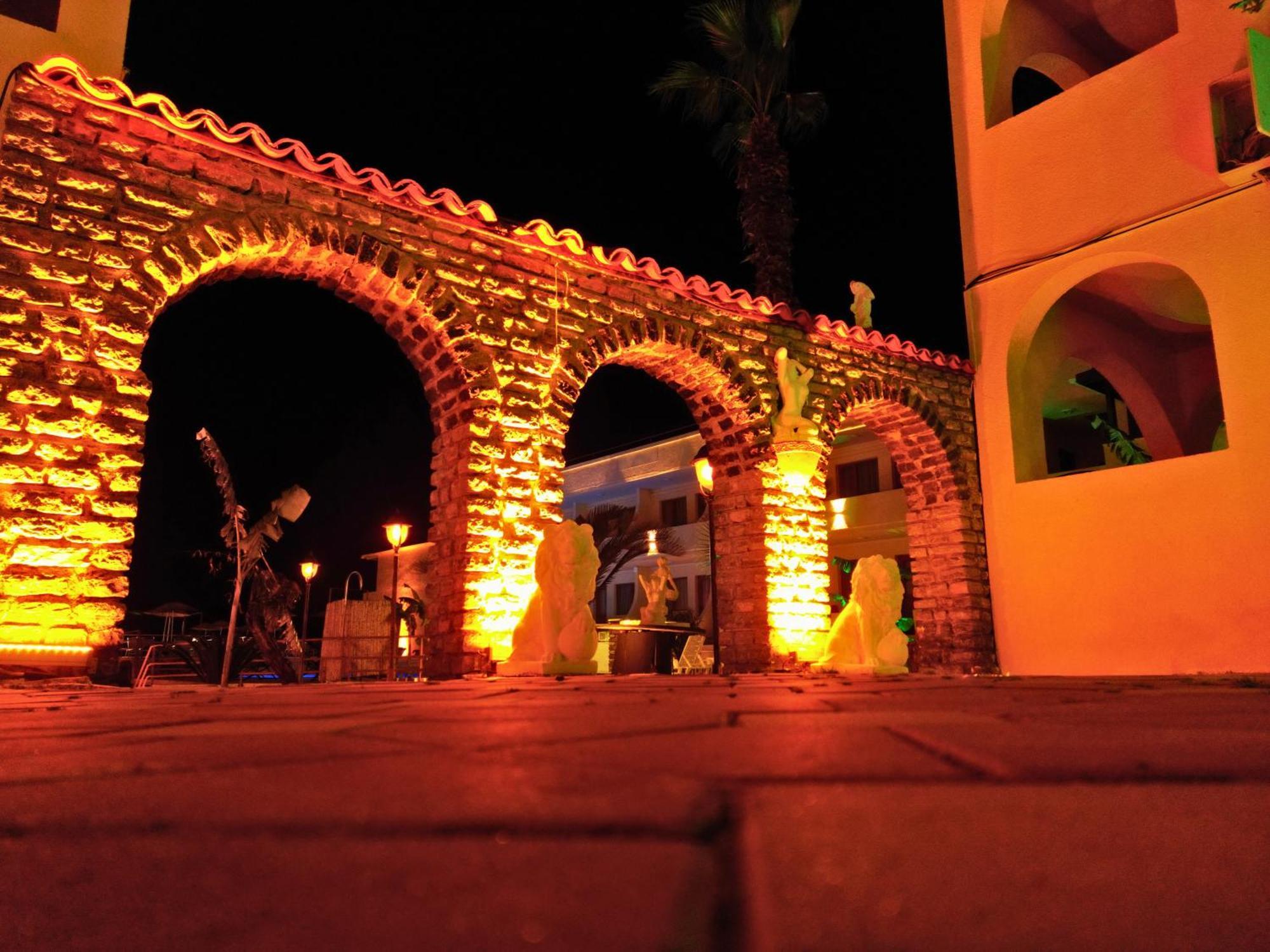 Club Aquarium Hotel & Spa Guvercinlik  Exterior foto